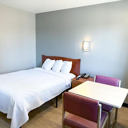 Super 7 Motel Coralville Exteriér fotografie