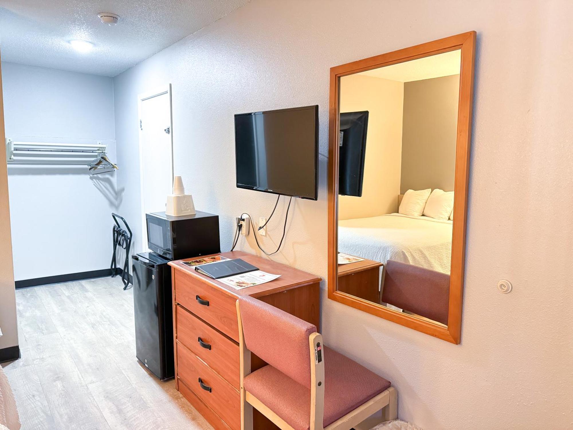 Super 7 Motel Coralville Exteriér fotografie