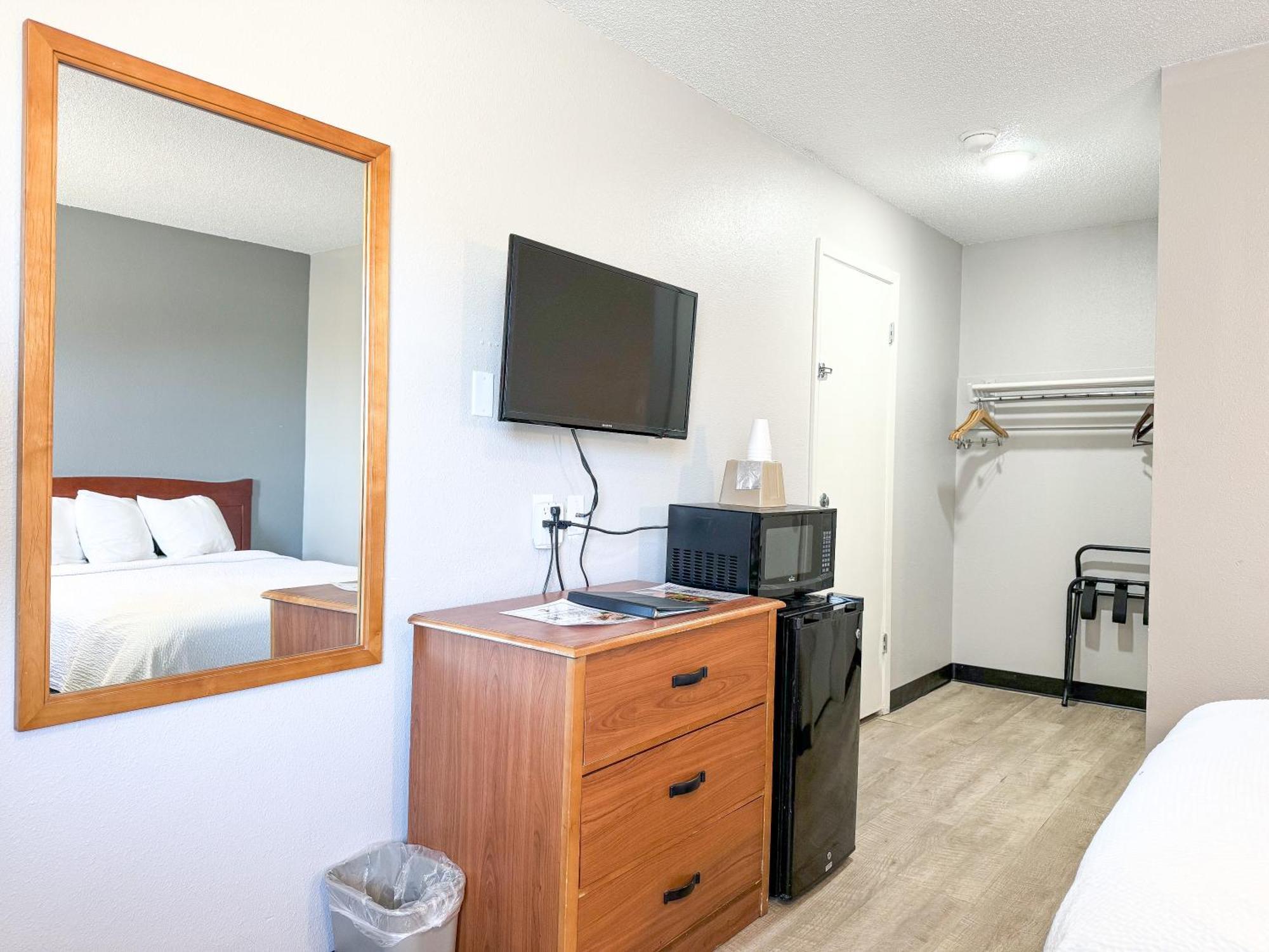 Super 7 Motel Coralville Exteriér fotografie